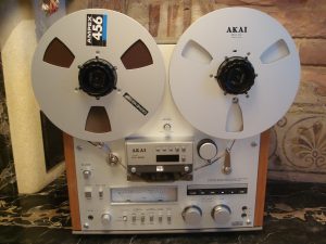 Akai GX-625 Consumer reel to reel recorder